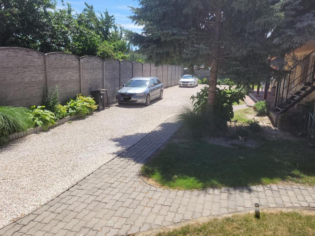 Alenka Hotel Štúrovo Екстериор снимка