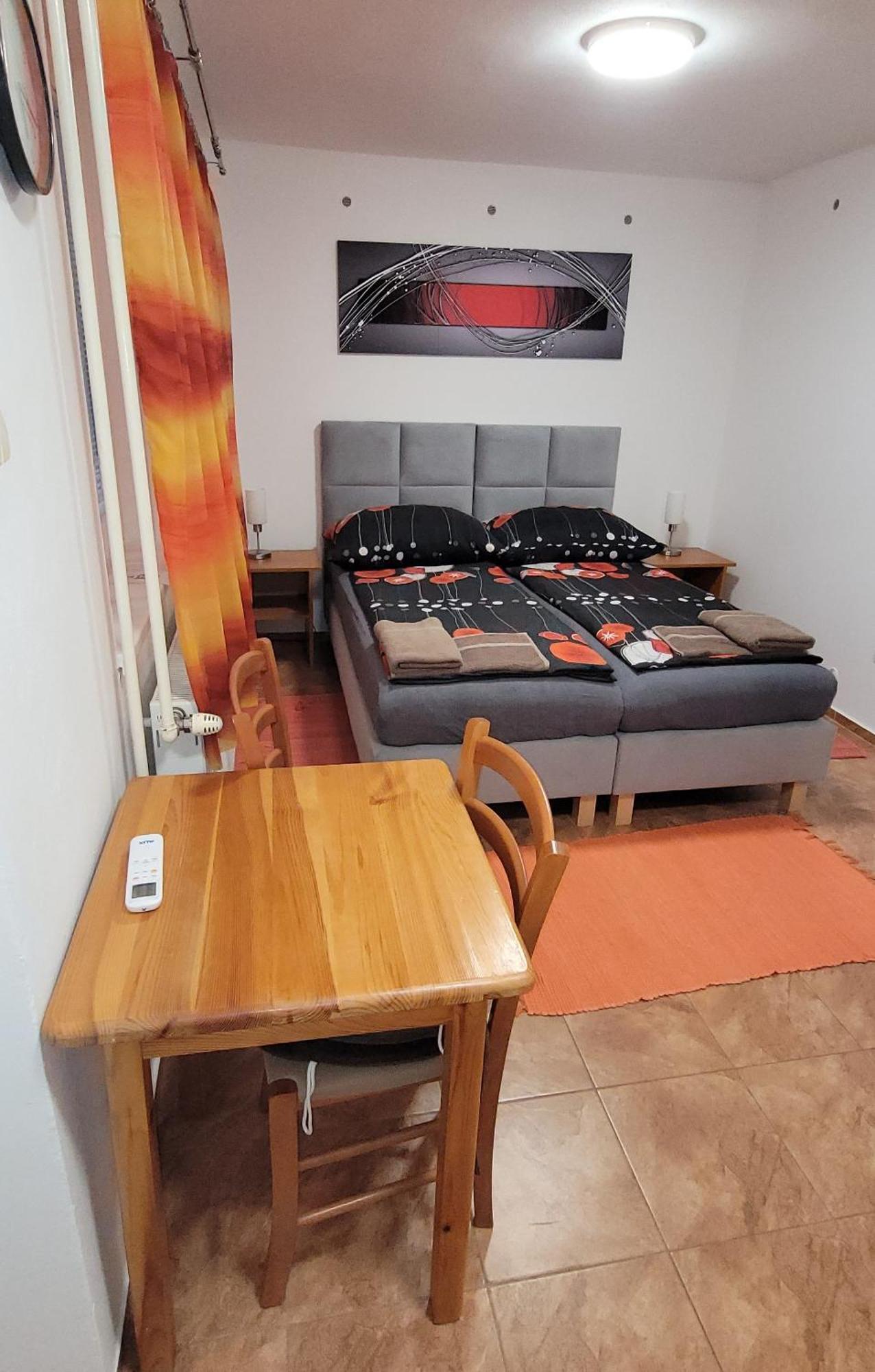 Alenka Hotel Štúrovo Екстериор снимка